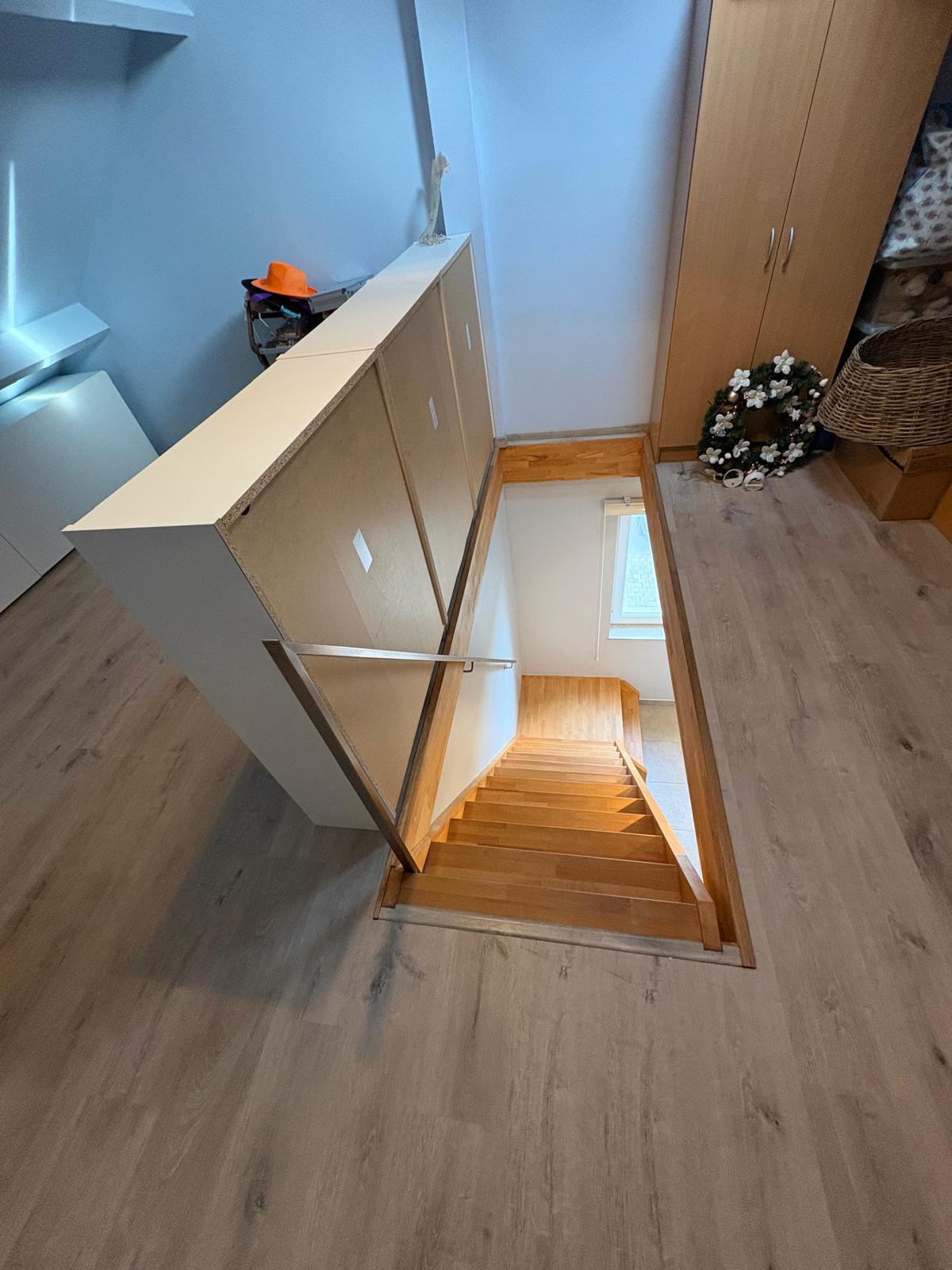 Minimalistische trapleuning